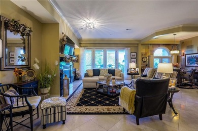 This beautiful ranch-style condo in Altamira offers true