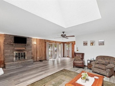 Welcome home to this charming and well-maintained brick ranch - photo 20