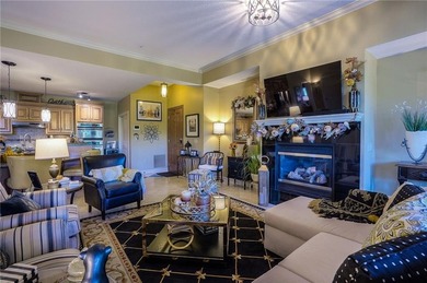 This beautiful ranch-style condo in Altamira offers true