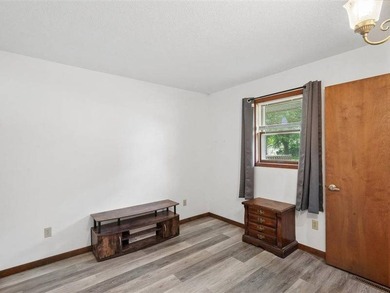 Welcome home to this charming and well-maintained brick ranch - photo 21