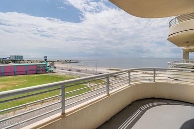 Water views and warm breezes in the heart of Biloxi Beach - if - photo 22