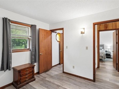 Welcome home to this charming and well-maintained brick ranch - photo 22