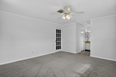 Welcome to this beautifully maintained villa in the desirable - photo 22