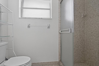 Welcome to this beautifully maintained villa in the desirable - photo 25
