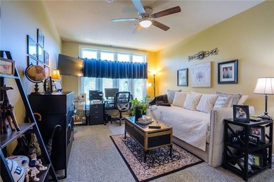 This beautiful ranch-style condo in Altamira offers true