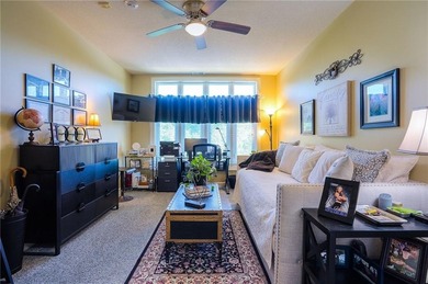 This beautiful ranch-style condo in Altamira offers true