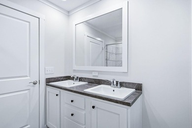 Brand new construction on nearly half an acre in Spring City - photo 34