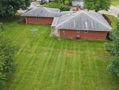 Welcome home to this charming and well-maintained brick ranch - photo 38