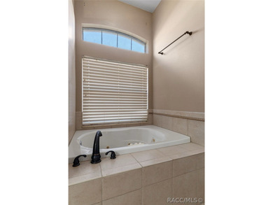 Experience refined Florida living in Homosassa with this - photo 44