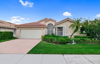 (private lake, pond, creek) Home For Sale in Boynton Beach Florida