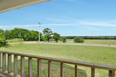 Looking for a spacious, affordable home in the country? This - photo 2