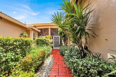 This bright and spacious home boasts soaring ceilings and a - photo 2