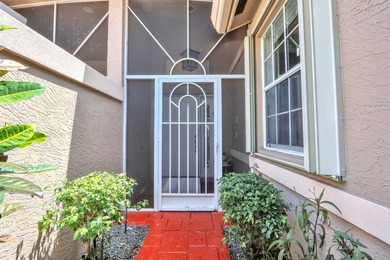 This bright and spacious home boasts soaring ceilings and a - photo 3