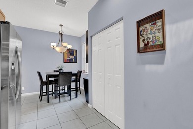 This bright and spacious home boasts soaring ceilings and a - photo 6