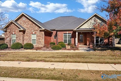 Enjoy single level living in a beautifully inviting home - photo 1