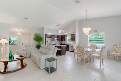Welcome to this beautifully updated, fully furnished, turn-key - photo 12