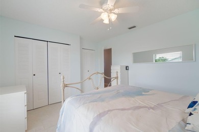 Welcome to this beautifully updated, fully furnished, turn-key - photo 22