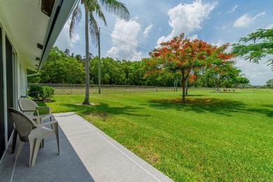 Welcome to this beautifully updated, fully furnished, turn-key - photo 25