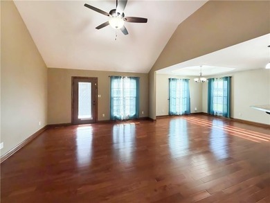 Experience lakefront living in this well-appointed 3-bedroom - photo 7