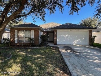 Lake Home For Sale in Green Cove Springs, Florida