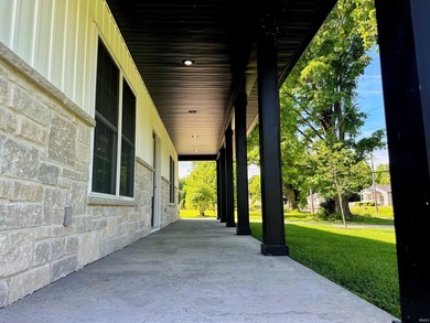 Built in 2022 and conveniently located just minutes from Lake - photo 5