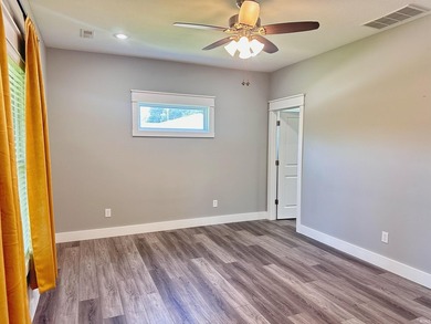 Built in 2022 and conveniently located just minutes from Lake - photo 9