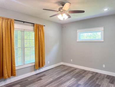 Built in 2022 and conveniently located just minutes from Lake - photo 10