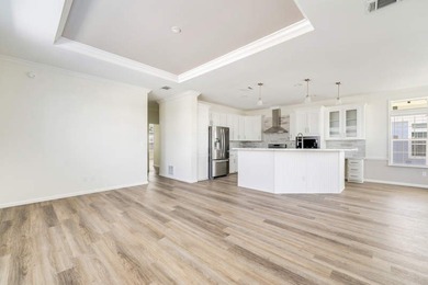 The Azalea, a premier coastal cottage, designed by an - photo 9