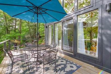 Tree House Cottage is a magical property overlooking Hosmer Pond - photo 28