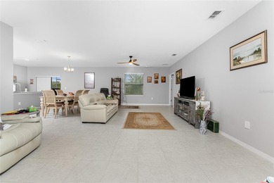 Impressive and spacious 4 Bedroom, 2 Bathroom home with attached - photo 6