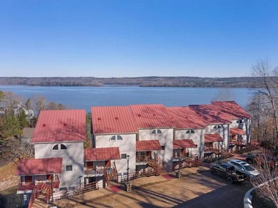 3 story 3bed/3 bath Villa, 5 mins to Aqua & State Park. Perched - photo 2