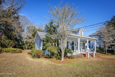 Looking for that Historical Beautiful Victorian Home on large - photo 4