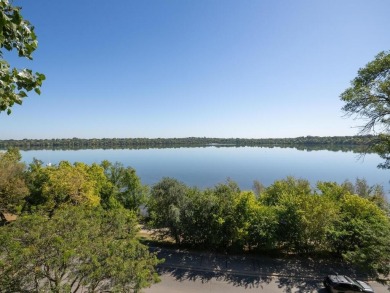 Lake Condo For Sale in Minneapolis, Minnesota