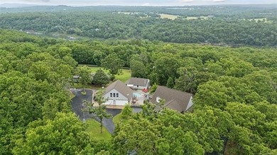 Welcome to your own private lake retreat-3.58 acres of unmatched - photo 3