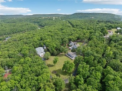 Welcome to your own private lake retreat-3.58 acres of unmatched - photo 6