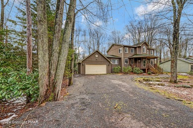 Lake Naomi Home For Sale in Pocono Pines Pennsylvania