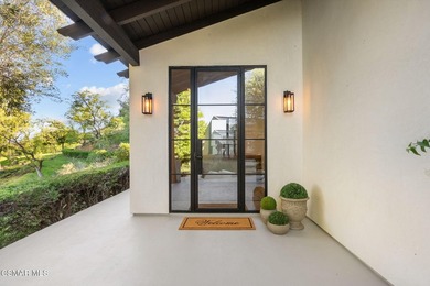 Perched high above the Malibu coast and canyons, Mulholland - photo 16