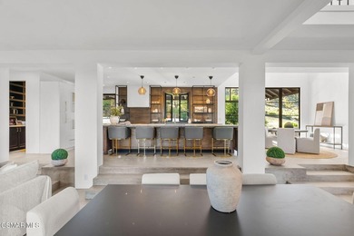 Perched high above the Malibu coast and canyons, Mulholland - photo 29