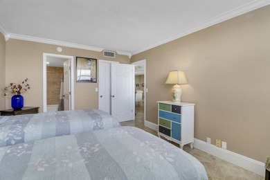 Welcome to one of North Palm Beach's premiere condo buildings - photo 33