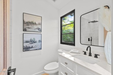 Perched high above the Malibu coast and canyons, Mulholland - photo 45