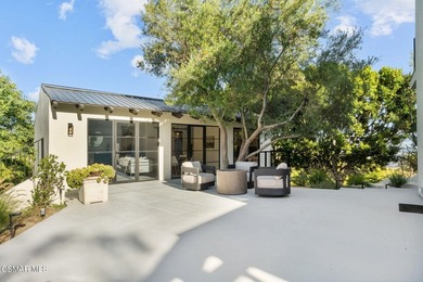 Perched high above the Malibu coast and canyons, Mulholland - photo 49