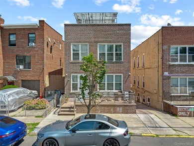 Brick fully detached 4-family with close to 4000 square feet - photo 1