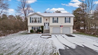 Lake Home Sale Pending in Albrightsville, Pennsylvania