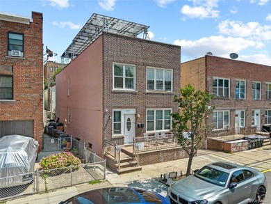 Brick fully detached 4-family with close to 4000 square feet - photo 2