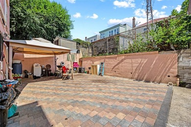 Brick fully detached 4-family with close to 4000 square feet - photo 7