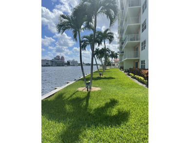 LUXURY STUDIO IN PREMIER INTRACOASTAL HIGH-RISE-FULLY FURNISHED - photo 22