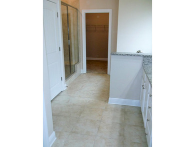 Priced to sell. Spacious 5-bedroom, 3 bath 1 story home, enter - photo 24