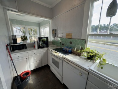 Discover a unique opportunity in the heart of Pensacola, FL - photo 25