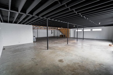 Unlock the potential of this versatile, fully-renovated - photo 7