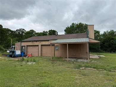 Auction Property! Live onsite auction Thur July 16 10:01 AM - photo 3